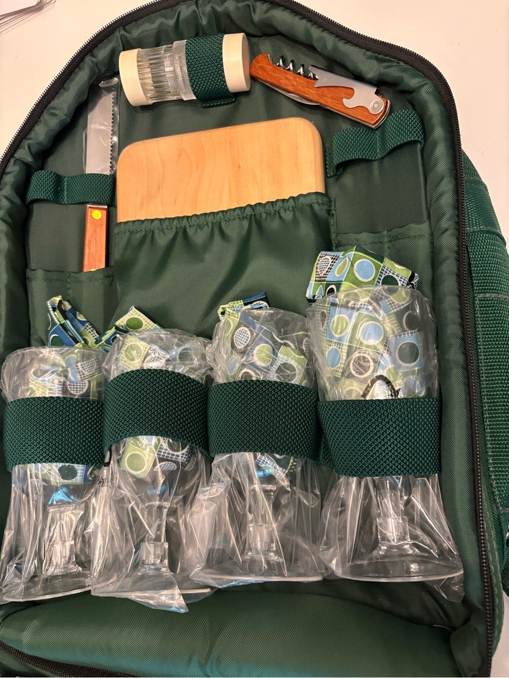 Picnic time deluxe 4-person full service insulated picnic backpack New! - Picture 7 of 14